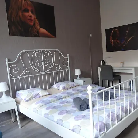 Koziolki Old Town Hostel *