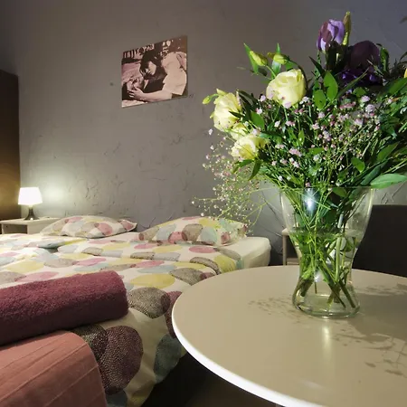 Koziolki Old Town Hostel *