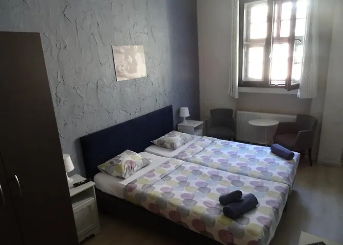 Koziolki Old Town Hostel *