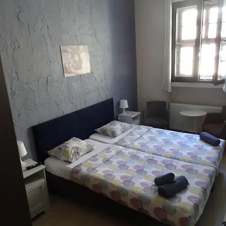 Koziolki Old Town Hostel *